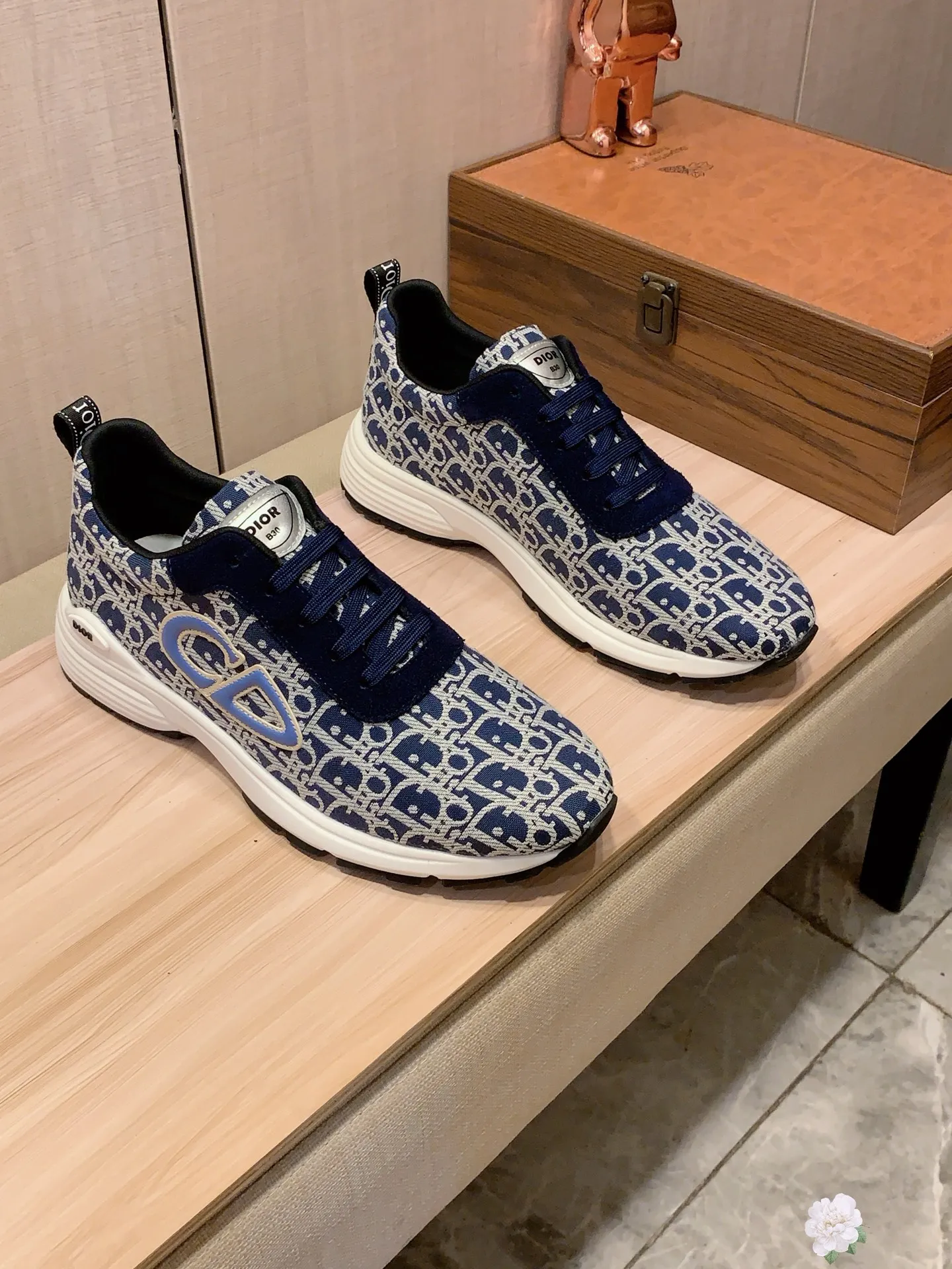 Men's Men's Shoes💰442💰💰🎩🎩[Lightning][Lightning] "Dior DIOR*" The latest and most popular casual shoes, top brand [seduce] luxury ~ purchasing agency, top ~ quality. [Strong] The upper is made of imported breathable cowhide with material ➕ breathable sheepskin feet (•) and fine workmanship. The original stylish and stylish soft rubber wear-resistant and non-slip outsole is light and comfortable on the feet. The real thing looks better when photographed in person. 0121: code: 38-44, 5️⃣ colors selected
